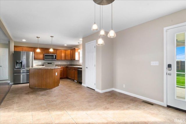 13621 Prairie Drive, Evansville, IN 47725