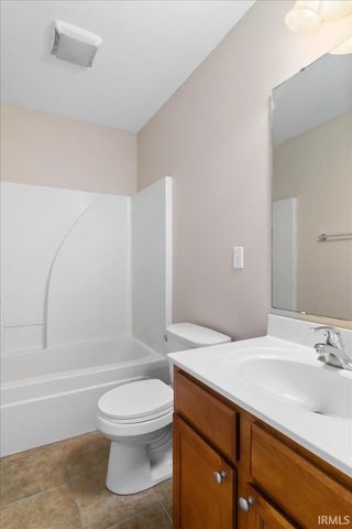 13621 Prairie Drive, Evansville, IN 47725