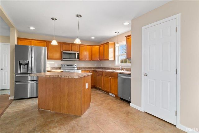 13621 Prairie Drive, Evansville, IN 47725