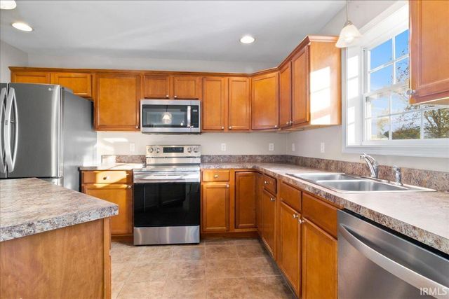 13621 Prairie Drive, Evansville, IN 47725