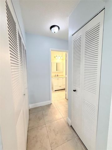 9355 WEDGEWOOD DR B17, Tamarac, FL 33321