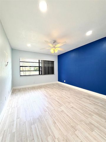 9355 WEDGEWOOD DR B17, Tamarac, FL 33321