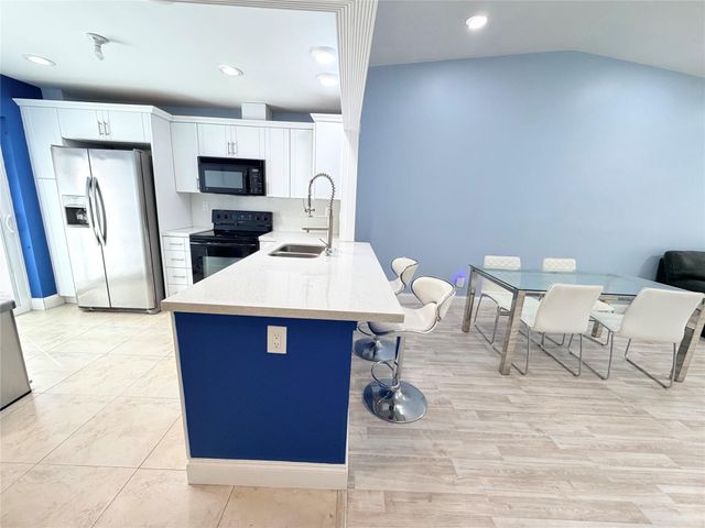 9355 WEDGEWOOD DR B17, Tamarac, FL 33321