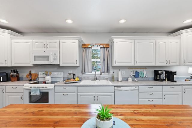 245 Skyline Dr., Greers Ferry, AR 72067