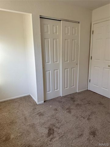 11965 Kingshead Drive, Florissant, MO 63033