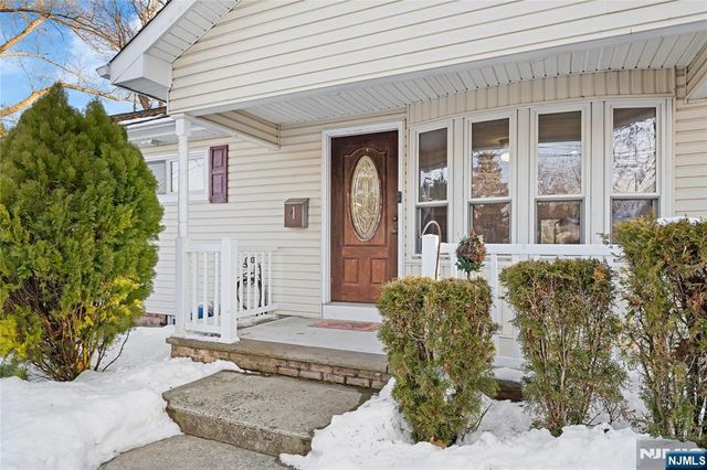 4 Harlow Crescent, Fair Lawn, NJ 07410