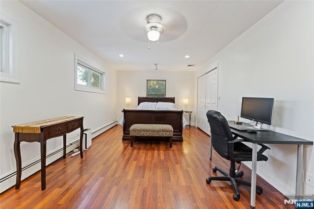 4 Harlow Crescent, Fair Lawn, NJ 07410