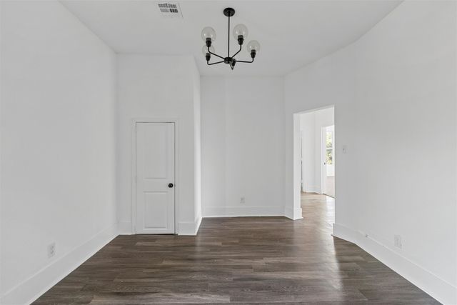 1825 Lyle Avenue, Waco, TX 76708