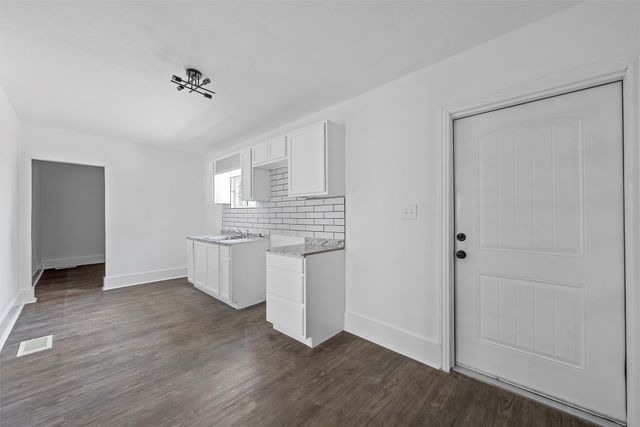 1825 Lyle Avenue, Waco, TX 76708