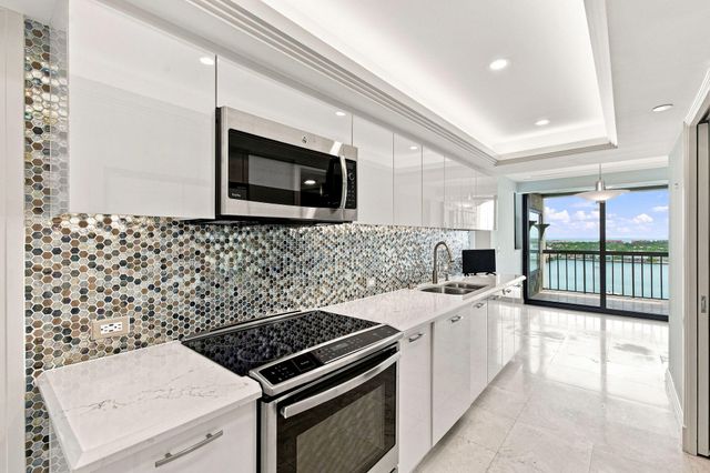 400 N FLAGLER Drive 1701, West Palm Beach, FL 33401