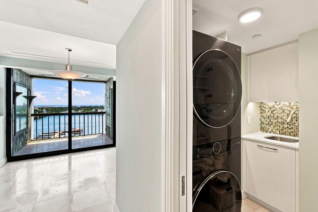 400 N FLAGLER Drive 1701, West Palm Beach, FL 33401