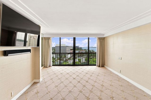 400 N FLAGLER Drive 1701, West Palm Beach, FL 33401