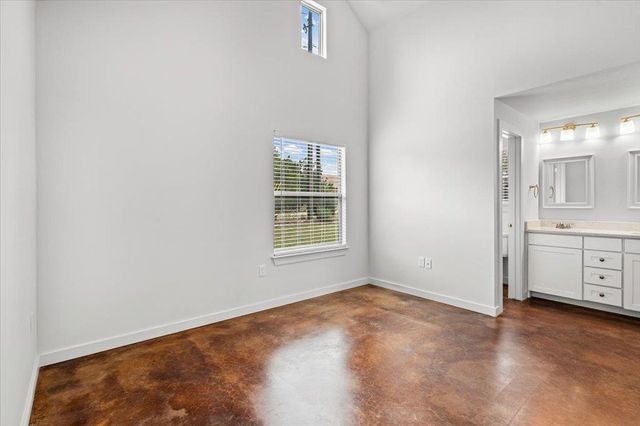 9913 Little Creek CIR, Dripping Springs, TX 78620