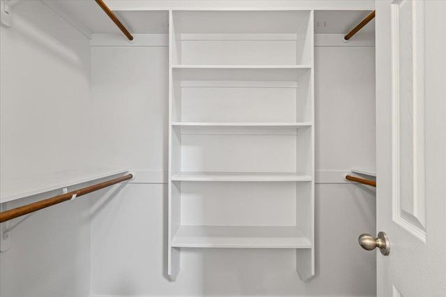 9913 Little Creek CIR, Dripping Springs, TX 78620