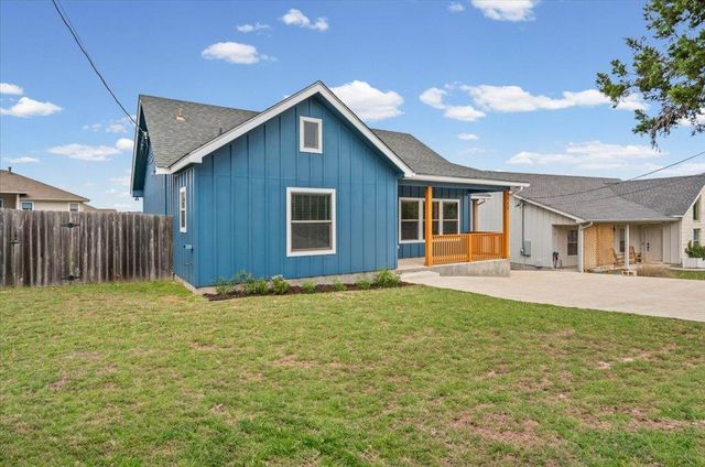 9913 Little Creek CIR, Dripping Springs, TX 78620