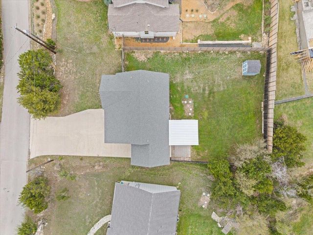 9913 Little Creek CIR, Dripping Springs, TX 78620