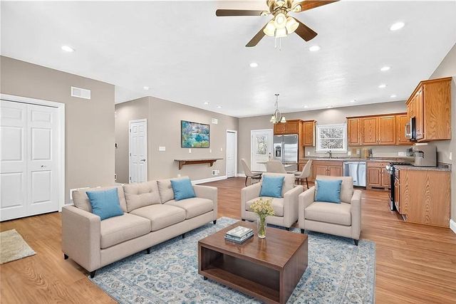 480 Matty, Rostraver, PA 15012