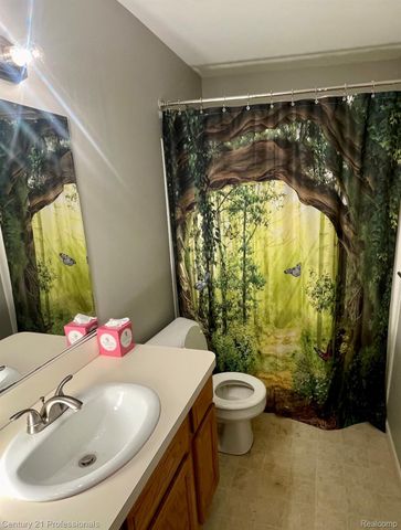 5046 Clintonville Pines Drive 13, Independence Charter Township, MI 48346