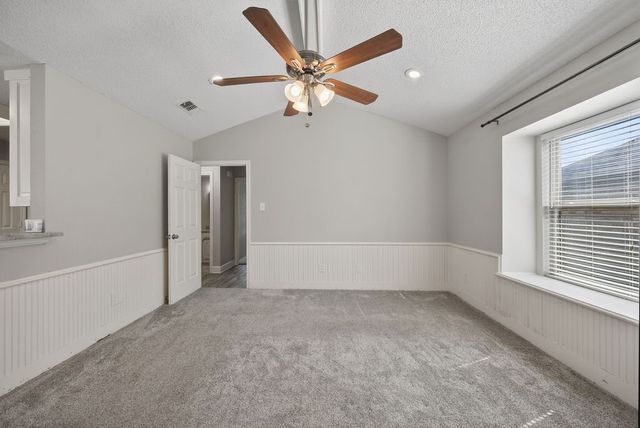 2229 Country Valley Road, Garland, TX 75041