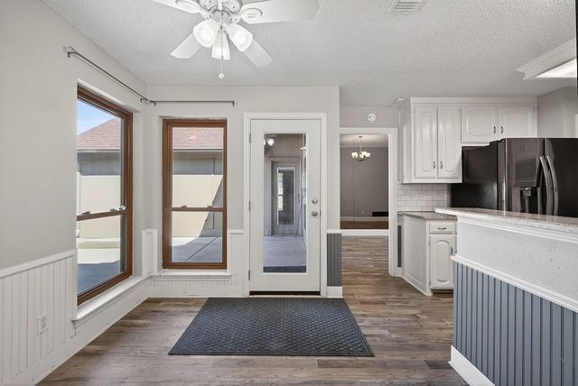 2229 Country Valley Road, Garland, TX 75041