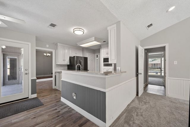 2229 Country Valley Road, Garland, TX 75041