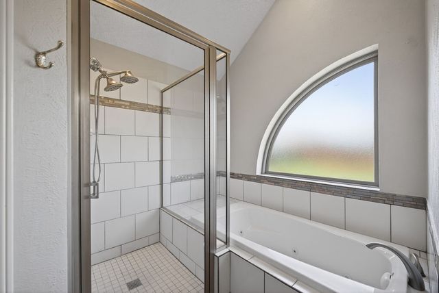 2229 Country Valley Road, Garland, TX 75041