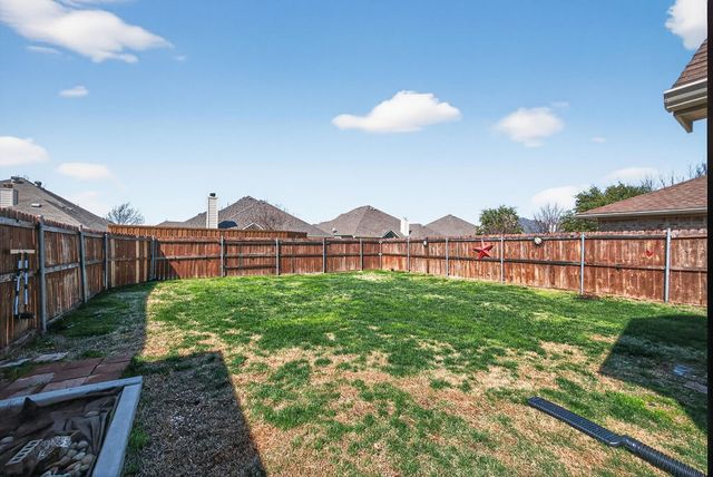 2229 Country Valley Road, Garland, TX 75041
