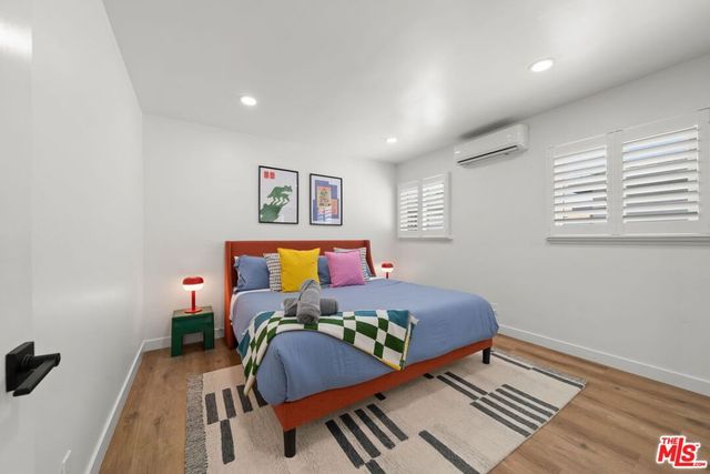 3037 Pacific Avenue, Long Beach, CA 90806