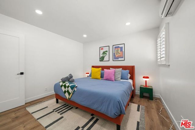 3037 Pacific Avenue, Long Beach, CA 90806