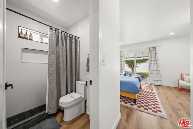 3037 Pacific Avenue, Long Beach, CA 90806
