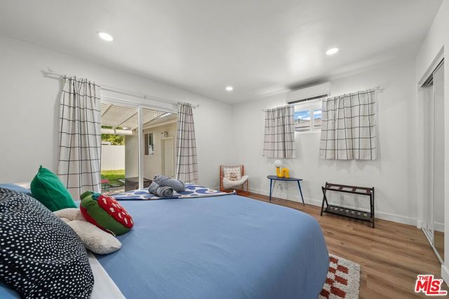 3037 Pacific Avenue, Long Beach, CA 90806