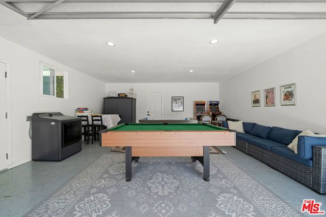 3037 Pacific Avenue, Long Beach, CA 90806