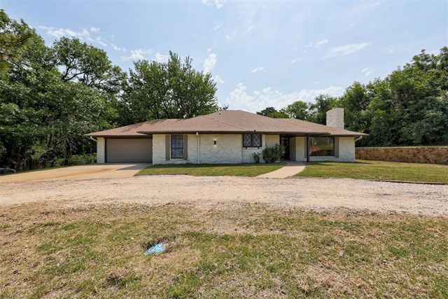 1002 S Pine Street, Guthrie, OK 73044