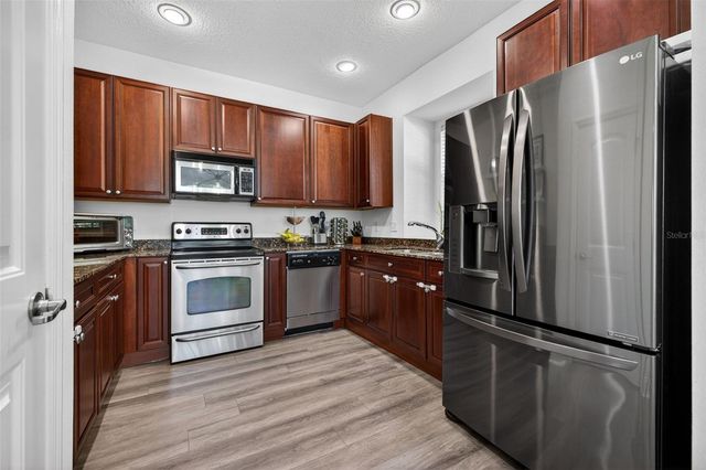 204 ROCK GARDEN PLACE 1, Tampa, FL 33609