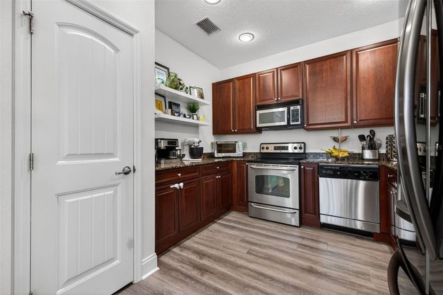 204 ROCK GARDEN PLACE 1, Tampa, FL 33609