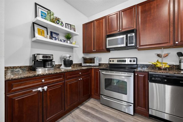 204 ROCK GARDEN PLACE 1, Tampa, FL 33609