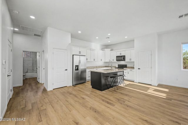 4601 E Magoo Road, Tucson, AZ 85739