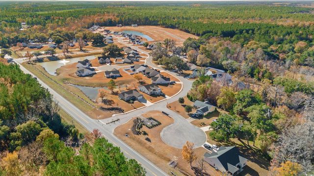105 Double Pond Dr, Georgetown, SC 29440