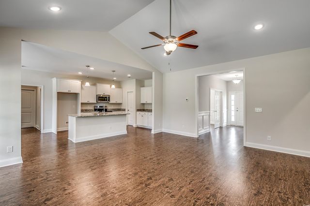 105 Double Pond Dr, Georgetown, SC 29440