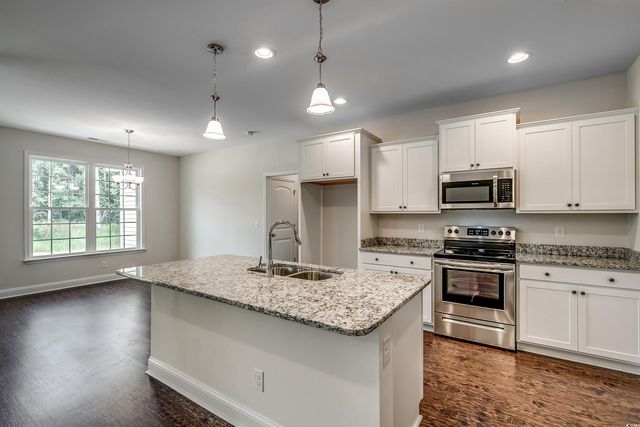 105 Double Pond Dr, Georgetown, SC 29440
