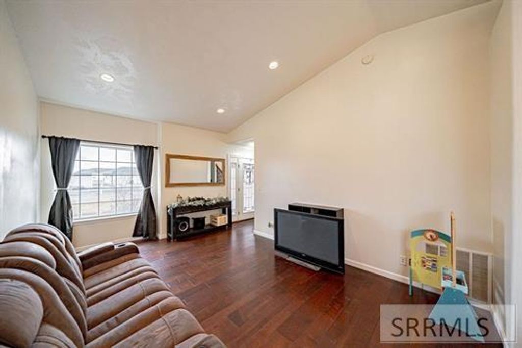 Image 19 of property listing at 365 N 455 W, Blackfoot, ID 83221