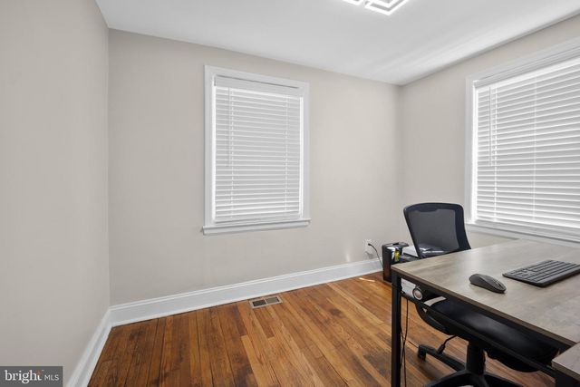 2203 LIBERATOR ST, Levittown, PA 19057