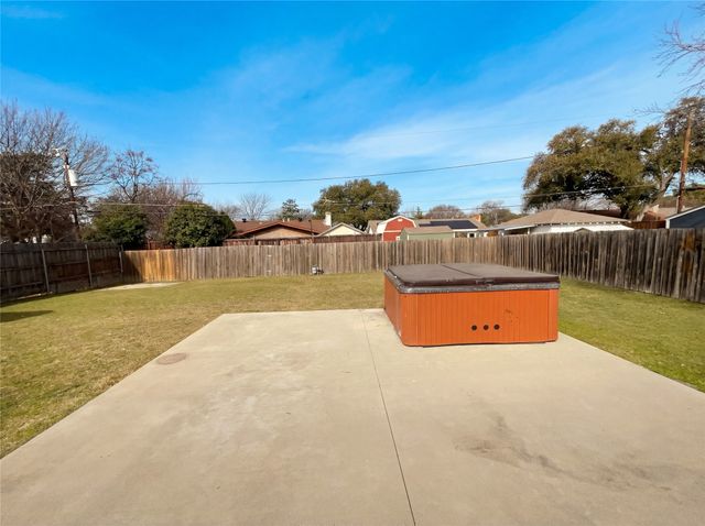 8541 Strathmore Drive, Dallas, TX 75238