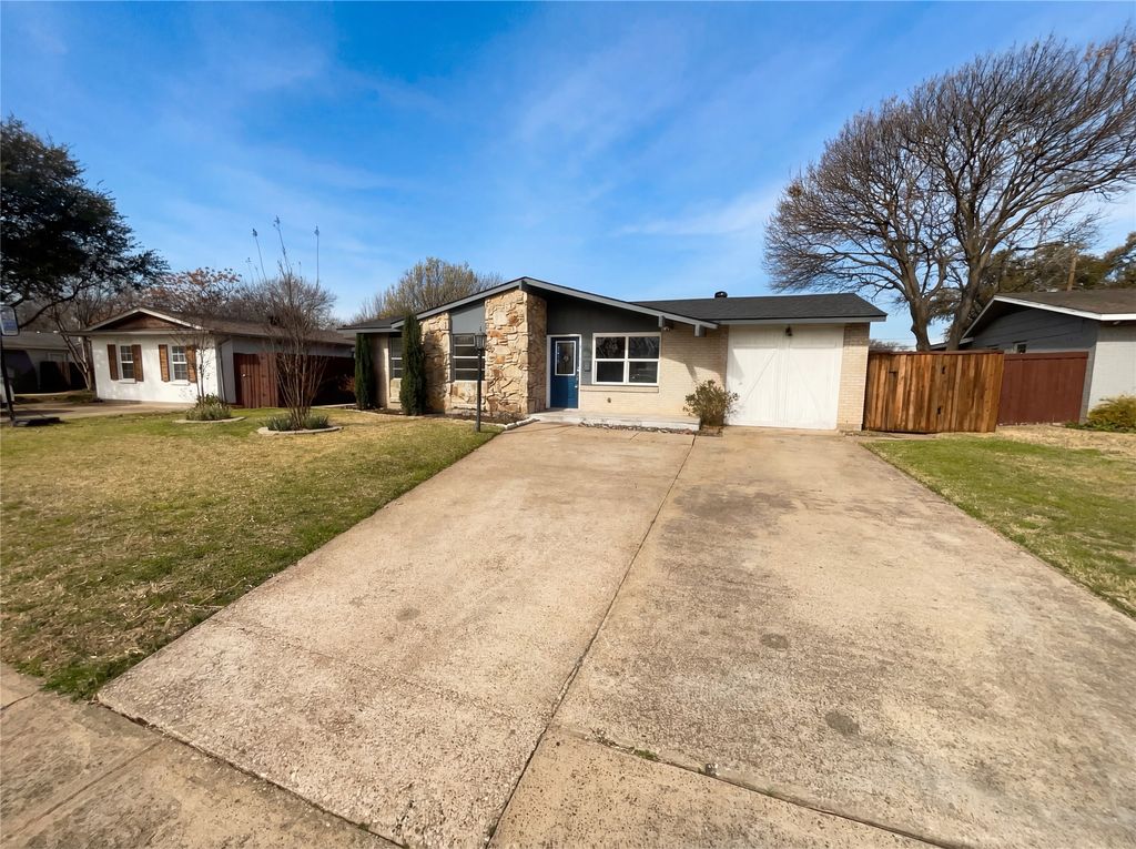 8541 Strathmore Drive, Dallas, TX 75238