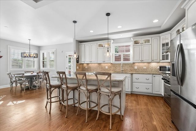 8027 Long Avenue, Skokie, IL 60077