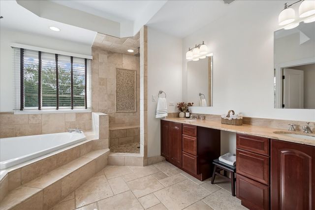 8027 Long Avenue, Skokie, IL 60077