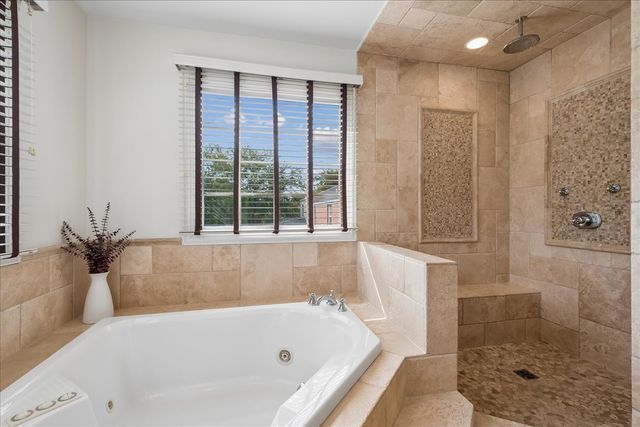 8027 Long Avenue, Skokie, IL 60077