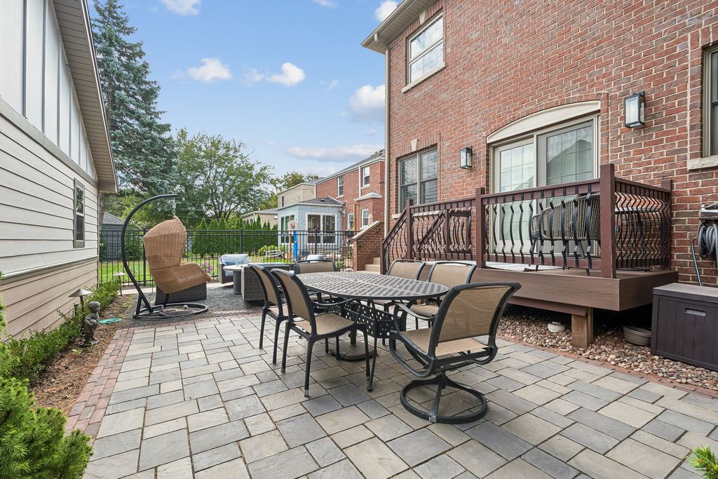 8027 Long Avenue, Skokie, IL 60077 — photo 5
