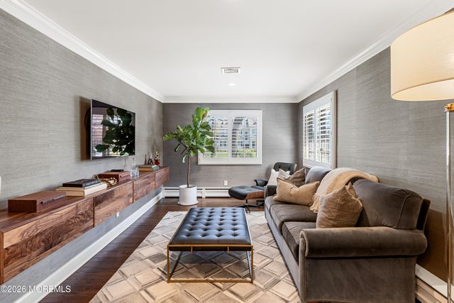 8 Evergreen Drive, Rumson, NJ 07760