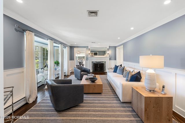 8 Evergreen Drive, Rumson, NJ 07760